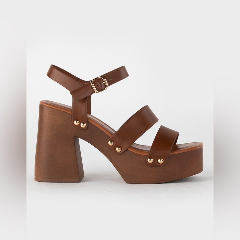 New In Box MADDEN GIRL Greenville Studded Platform Sandals - Women’s Size 8